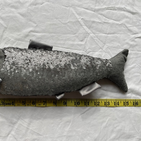 Handcrafted Silver Sequined Stuffed Fish Souvenir from Iceland | 15" - Picture 6 of 7